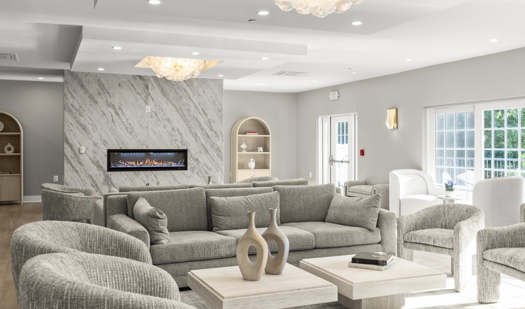 Perfect Blend of Sophistication and Comfort Perfect Blend of Sophistication and Comfort